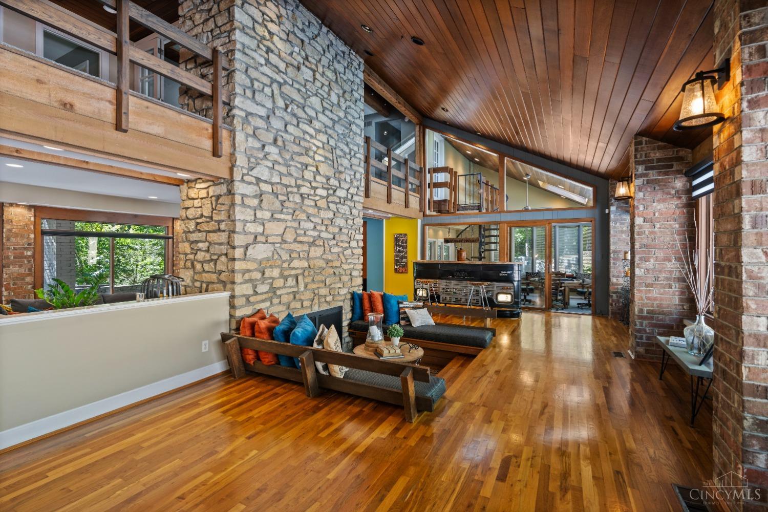 2884 Lower Grandin Road