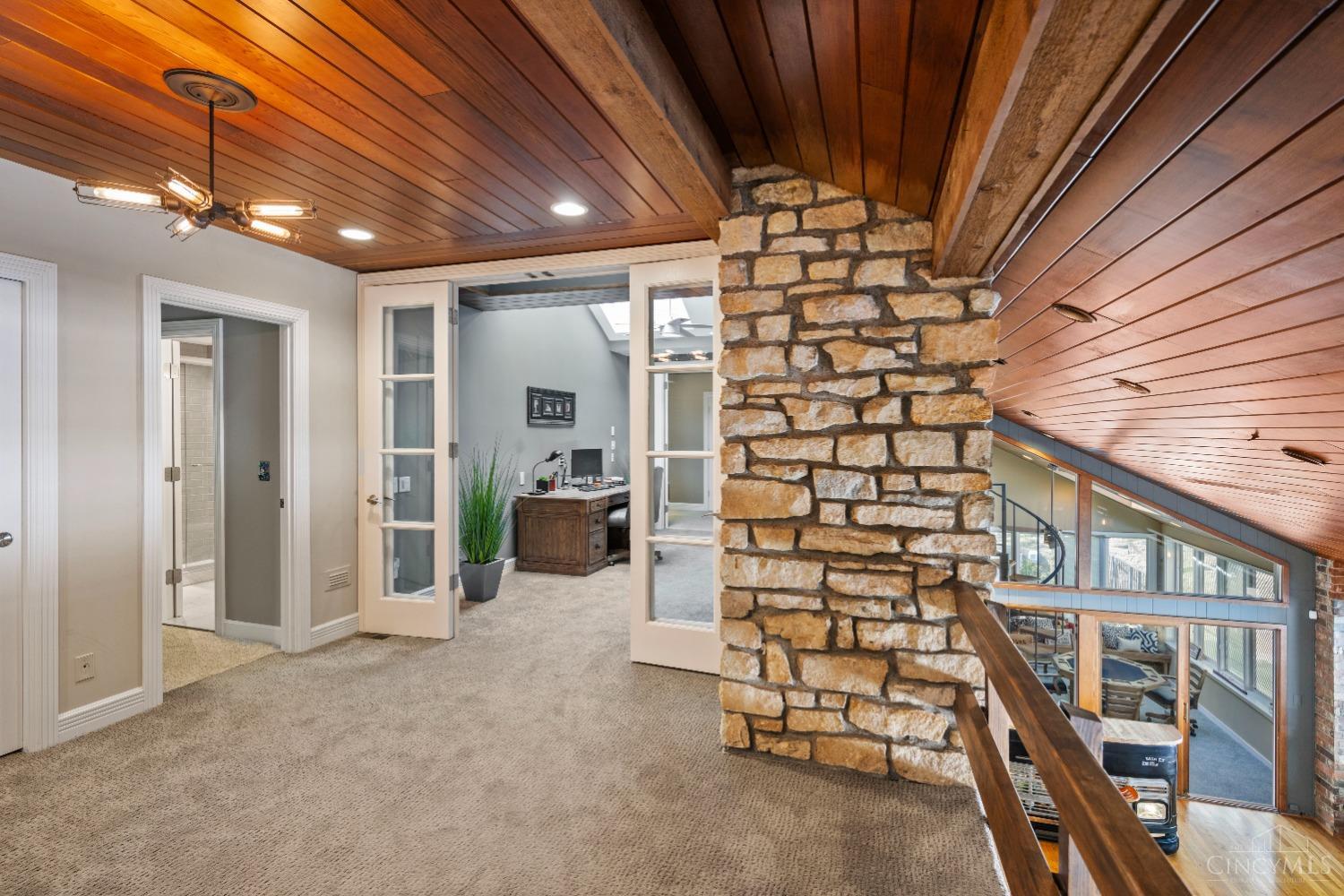 2884 Lower Grandin Road