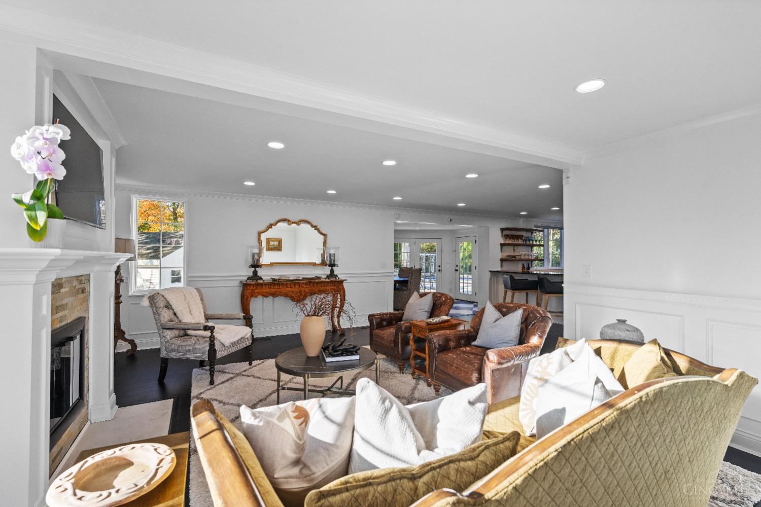 7375 Cayuga Drive