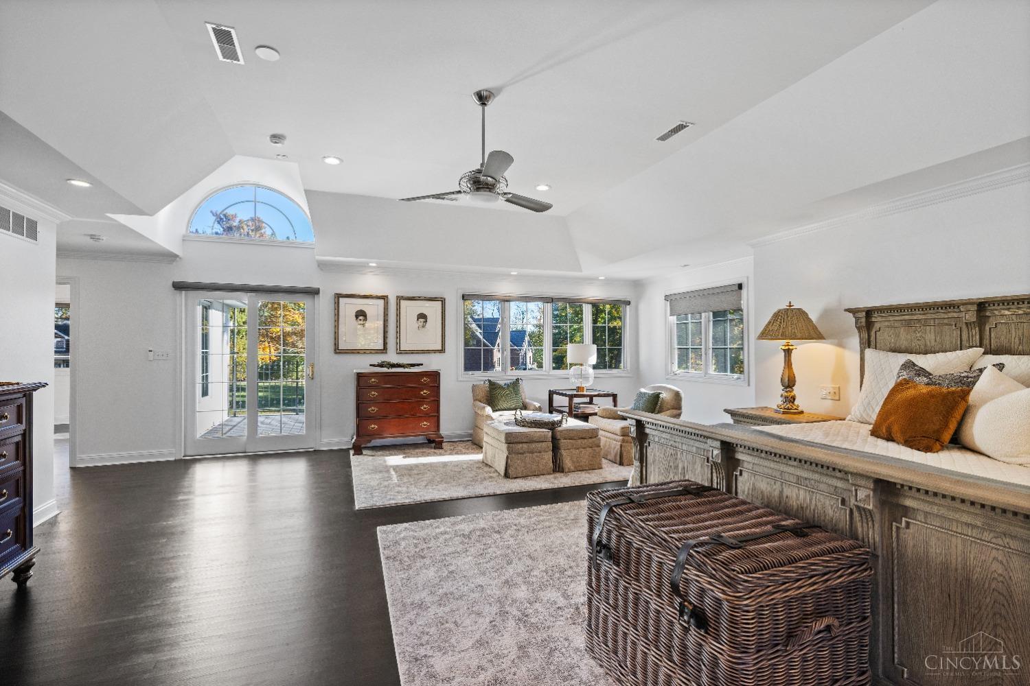7375 Cayuga Drive