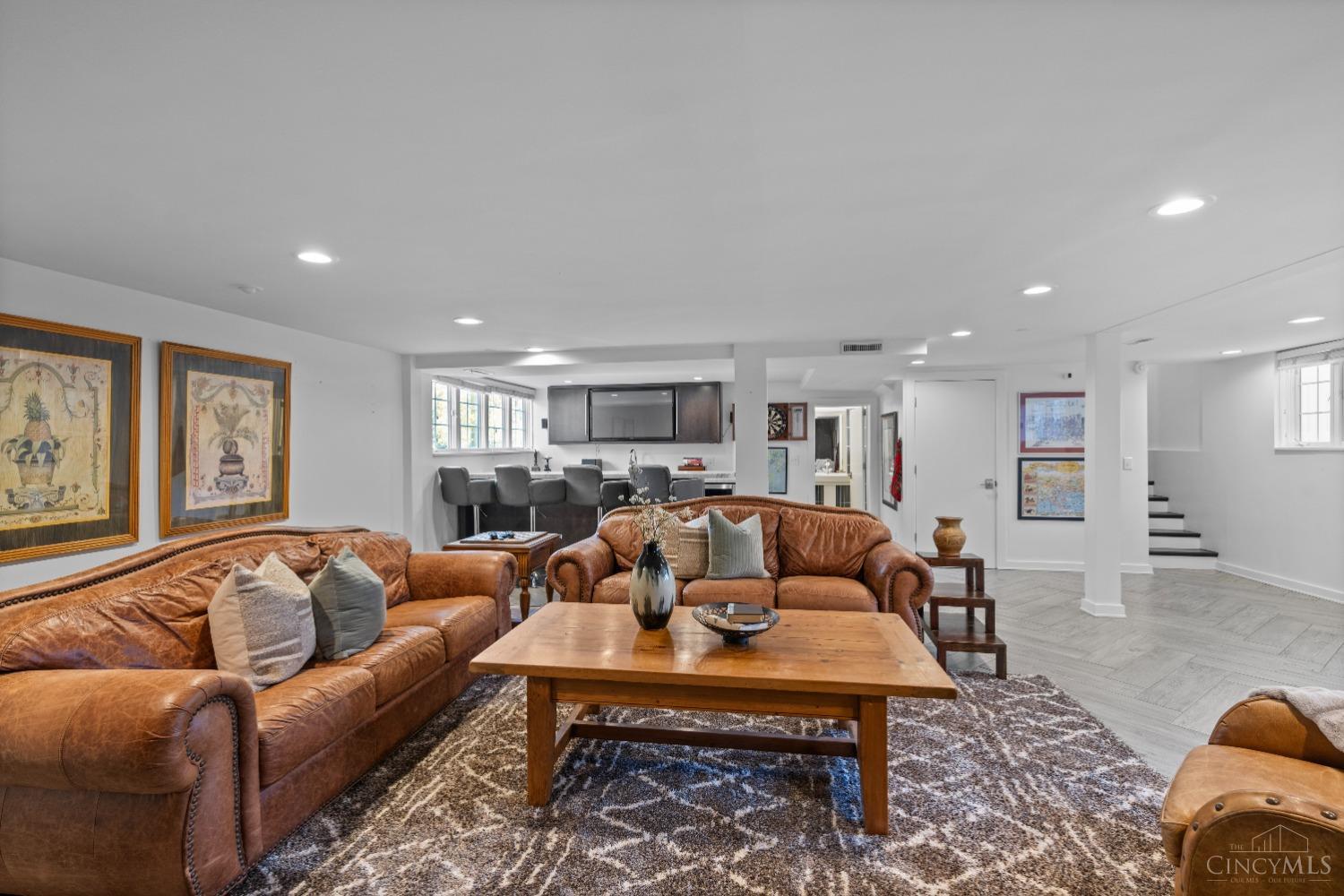 7375 Cayuga Drive
