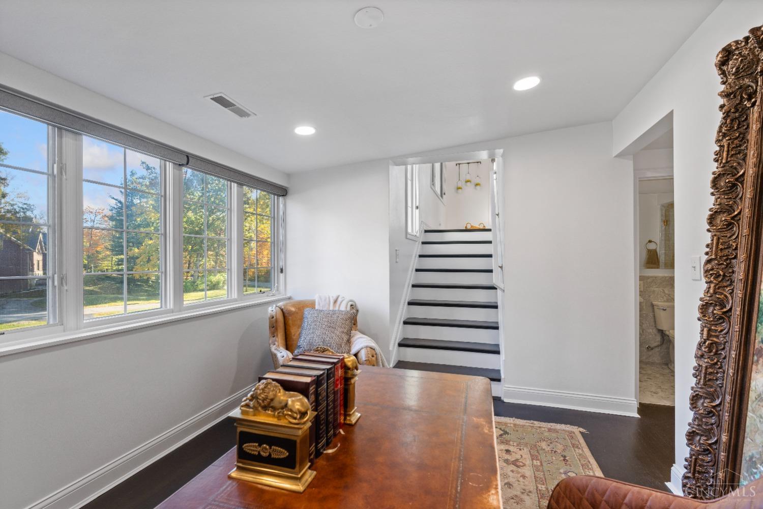 7375 Cayuga Drive