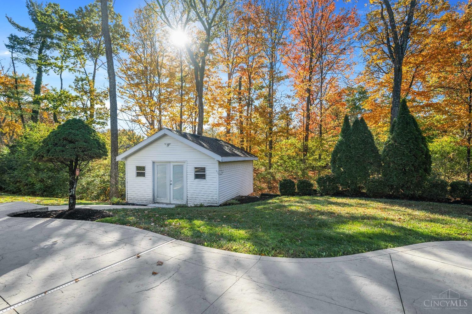 7375 Cayuga Drive