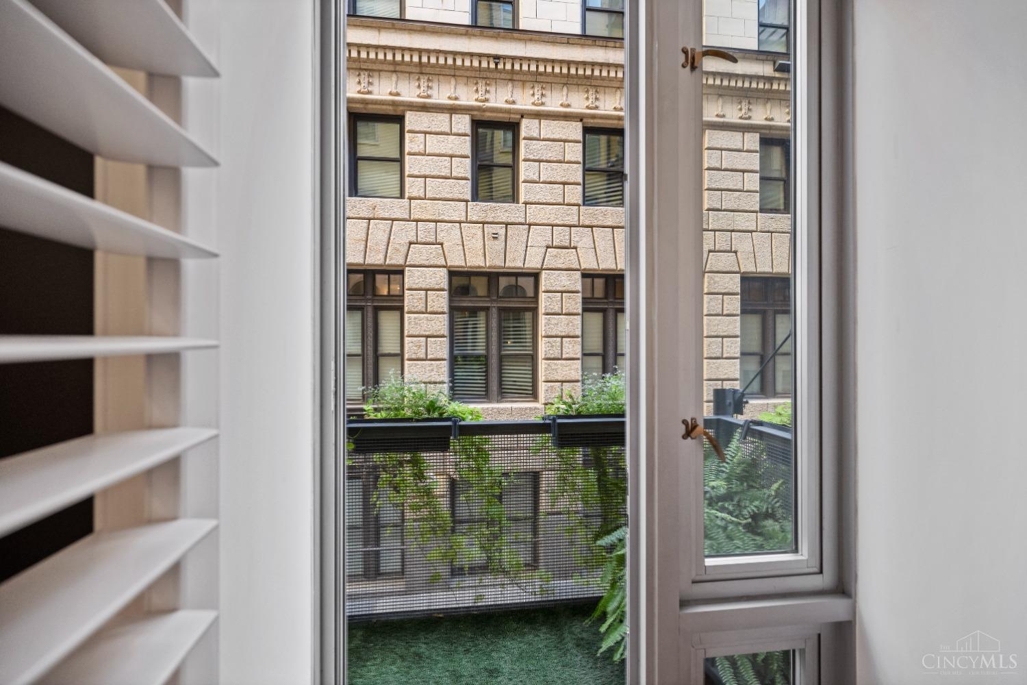 15 W 4th Street 103