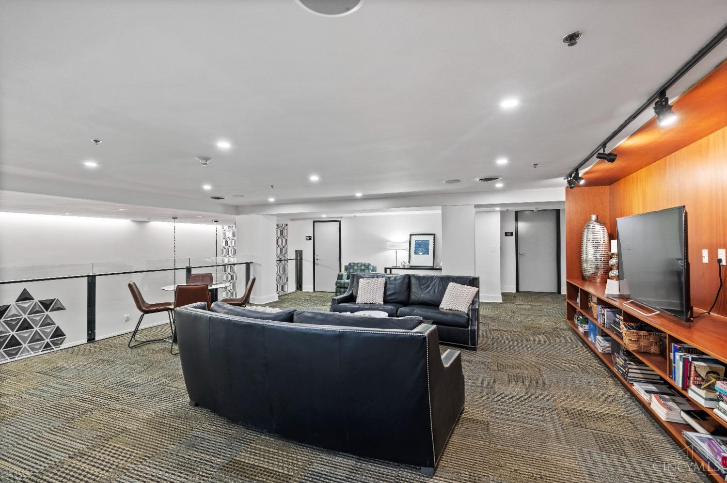 15 W 4th Street 103