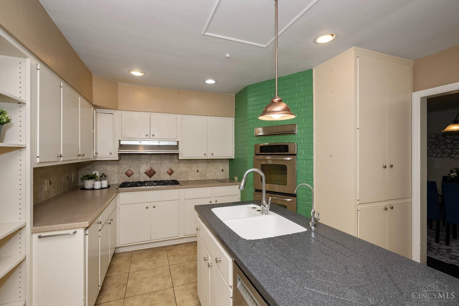 8791 Hollyhock Drive