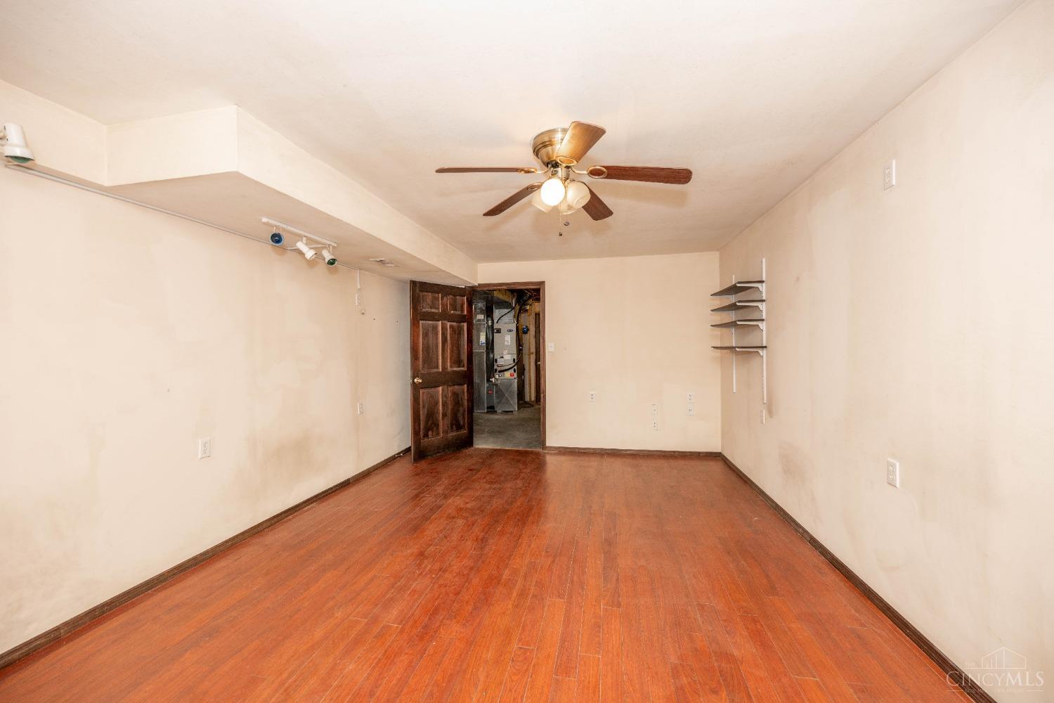 6858 Netherland Drive