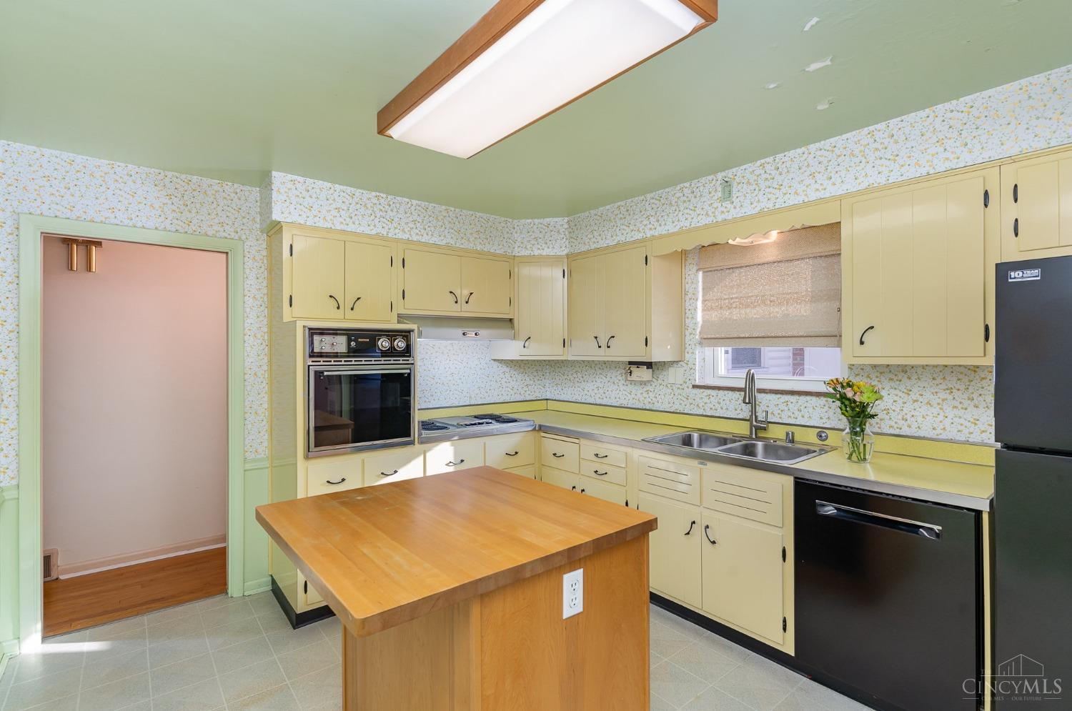 1202 Immaculate Lane