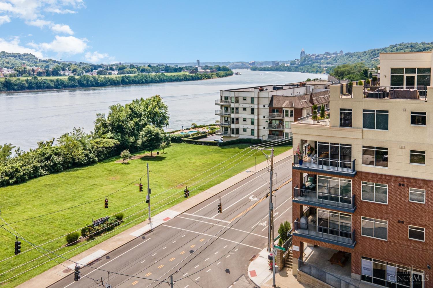 2260 Riverside Drive 407