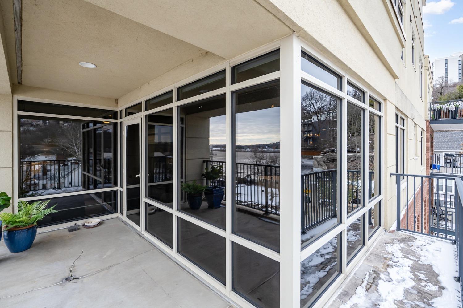 2260 Riverside Drive 407