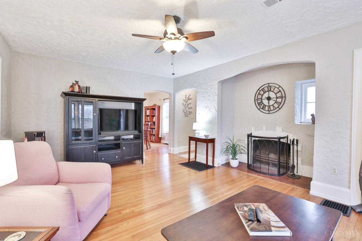 1297 Collinsdale Avenue