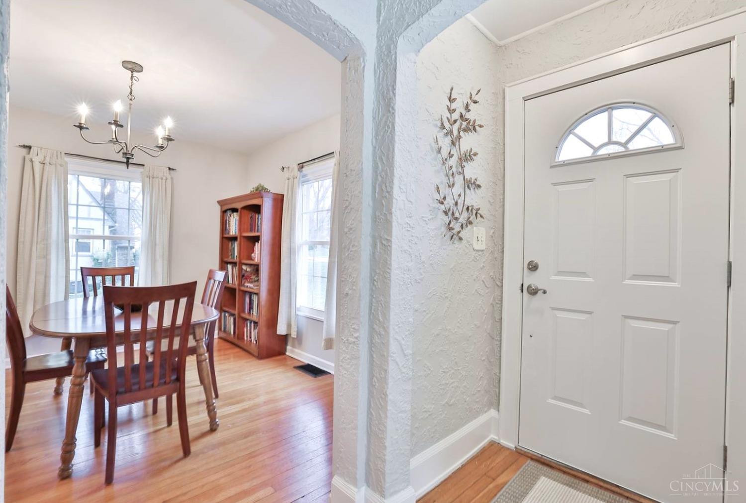 1297 Collinsdale Avenue