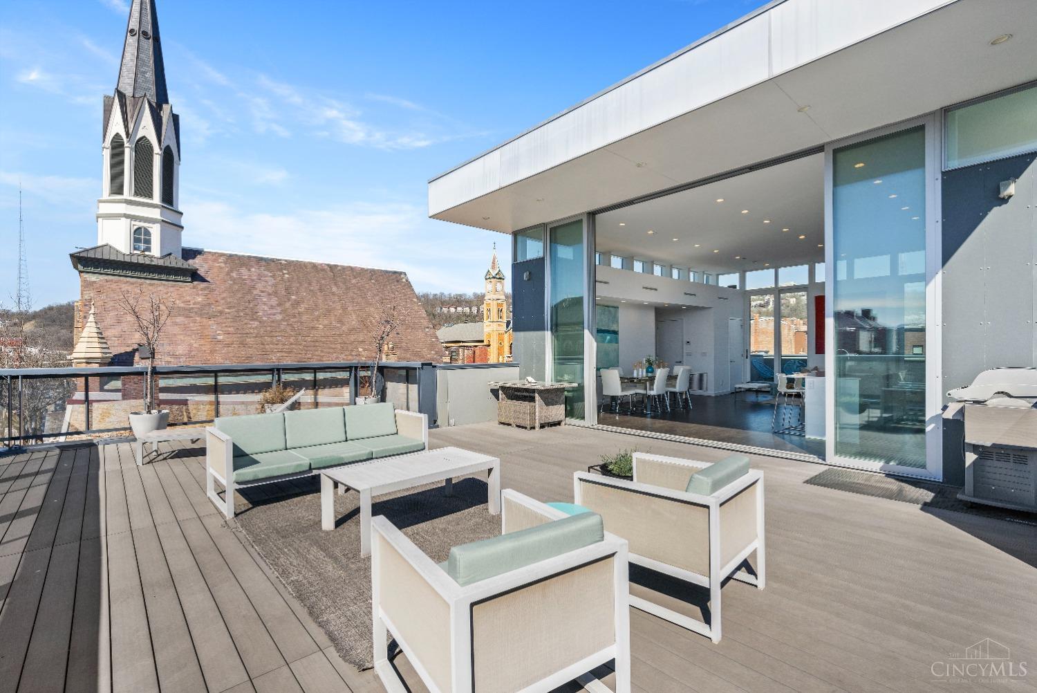 1514 Race Street 3