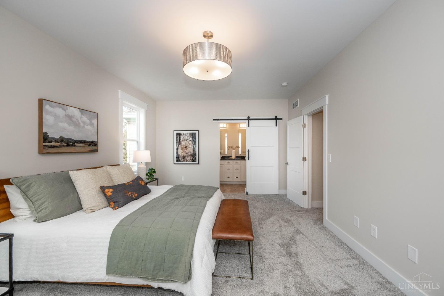 3219 Gilbert