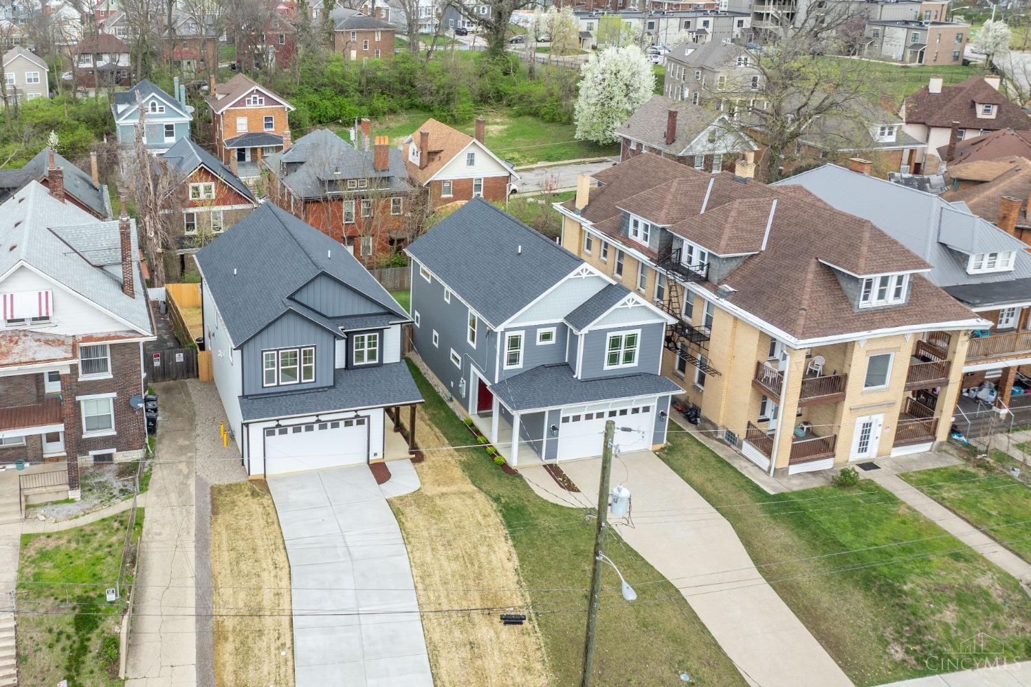 3219 Gilbert