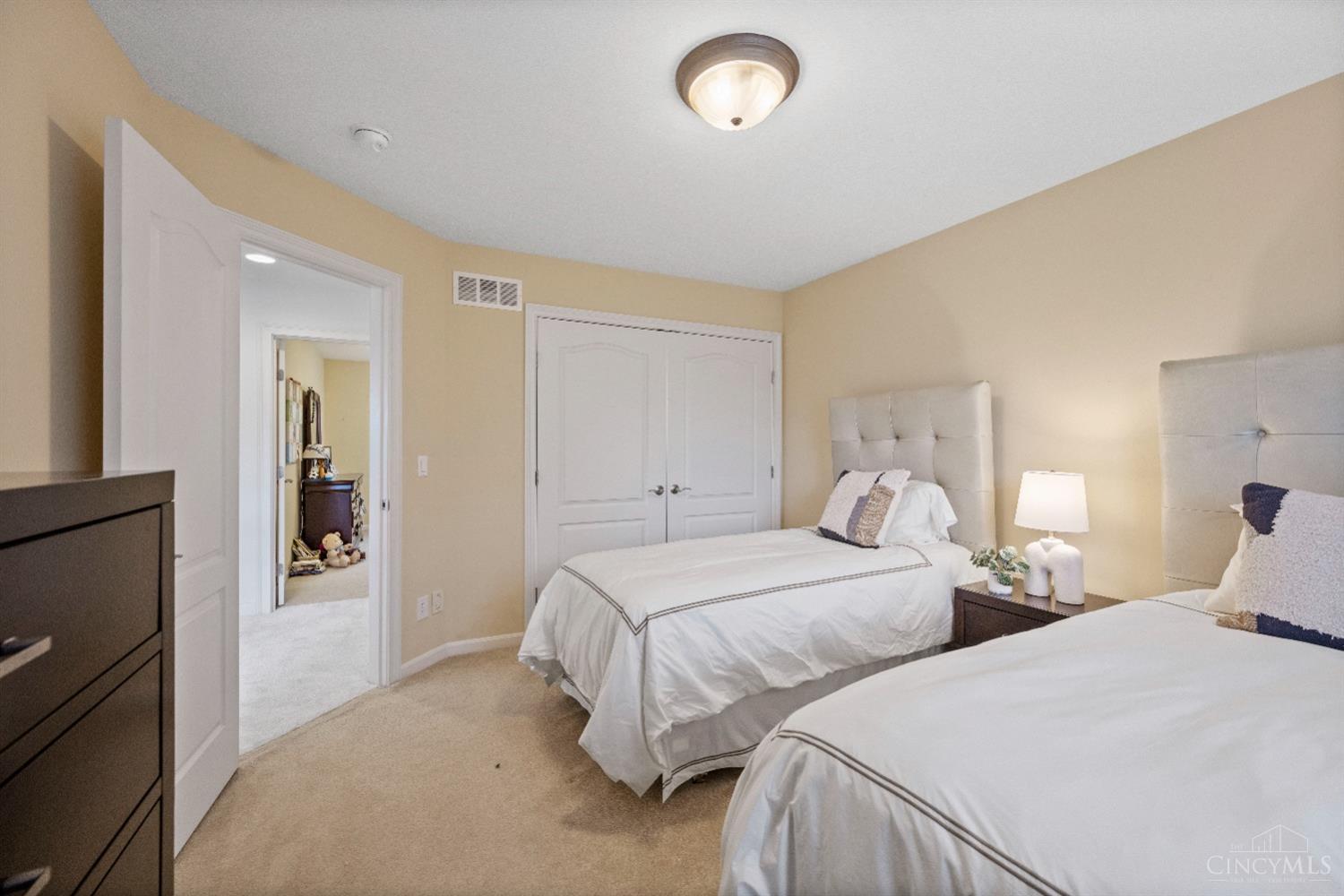 2350 Clydes Crossing