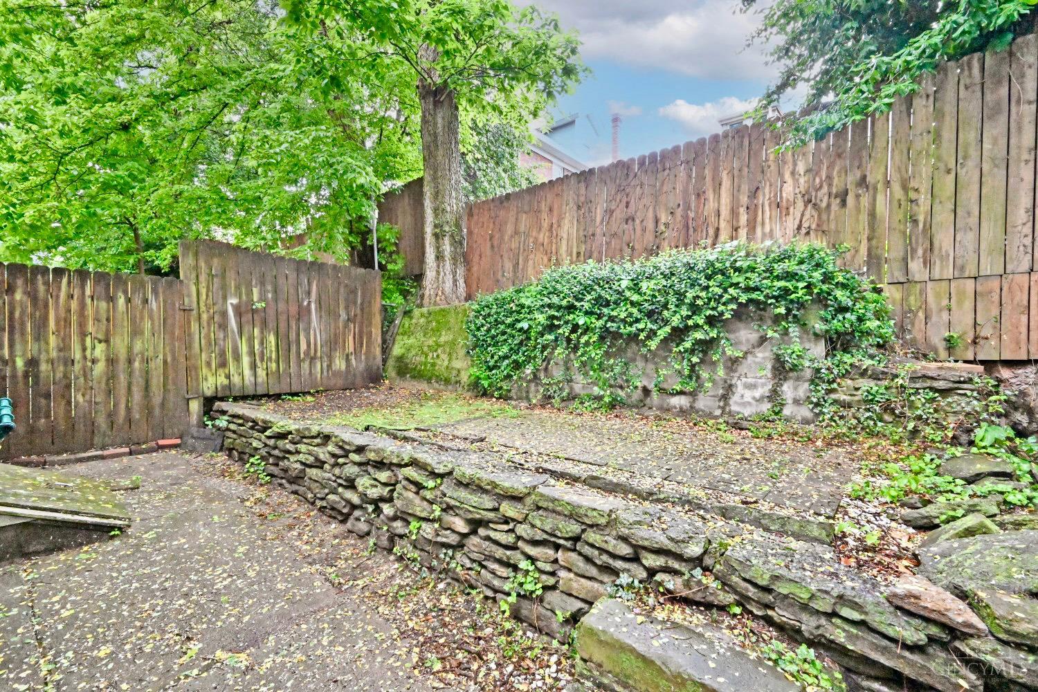 1522 Wm H Taft Road