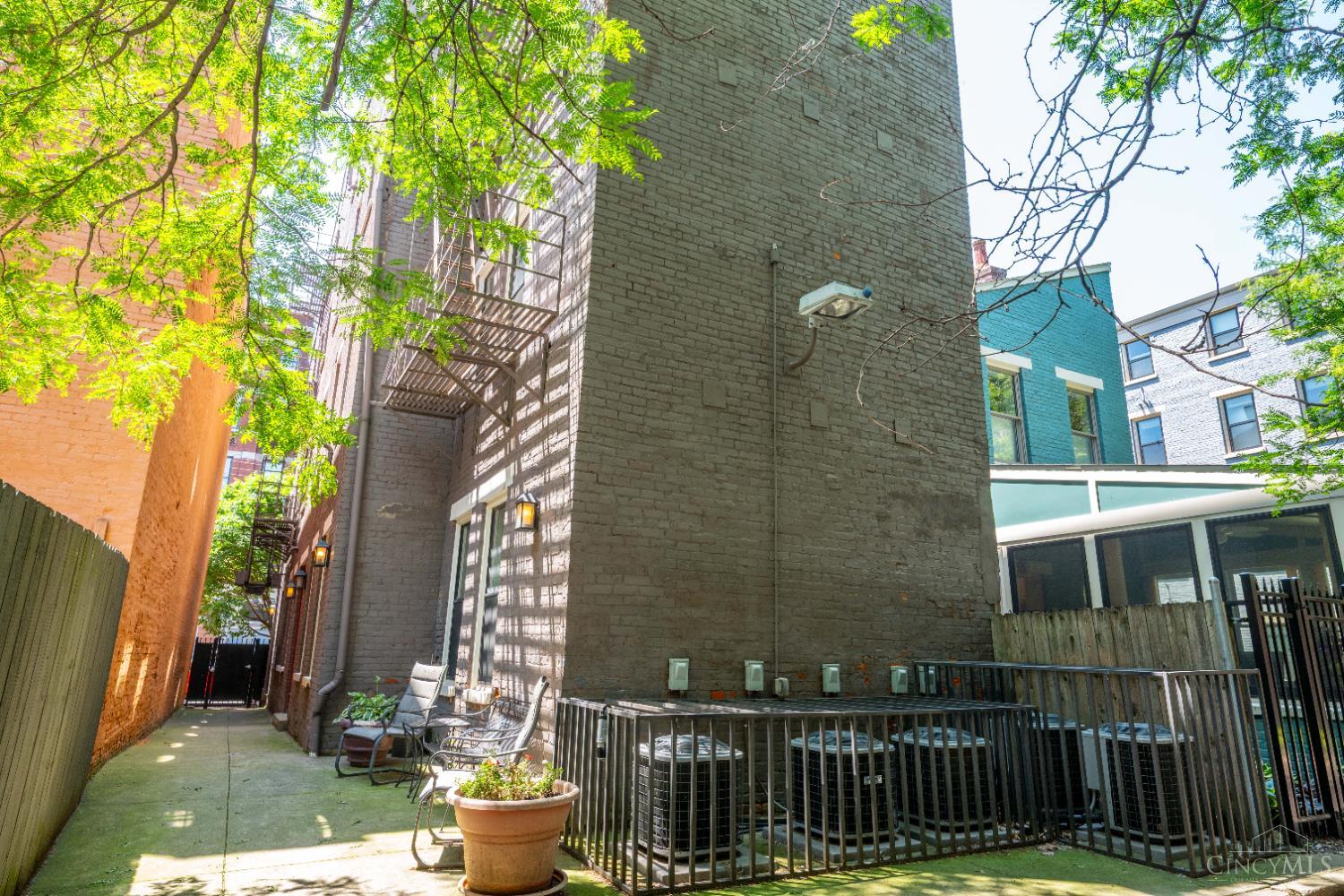 1406 Republic Street 302