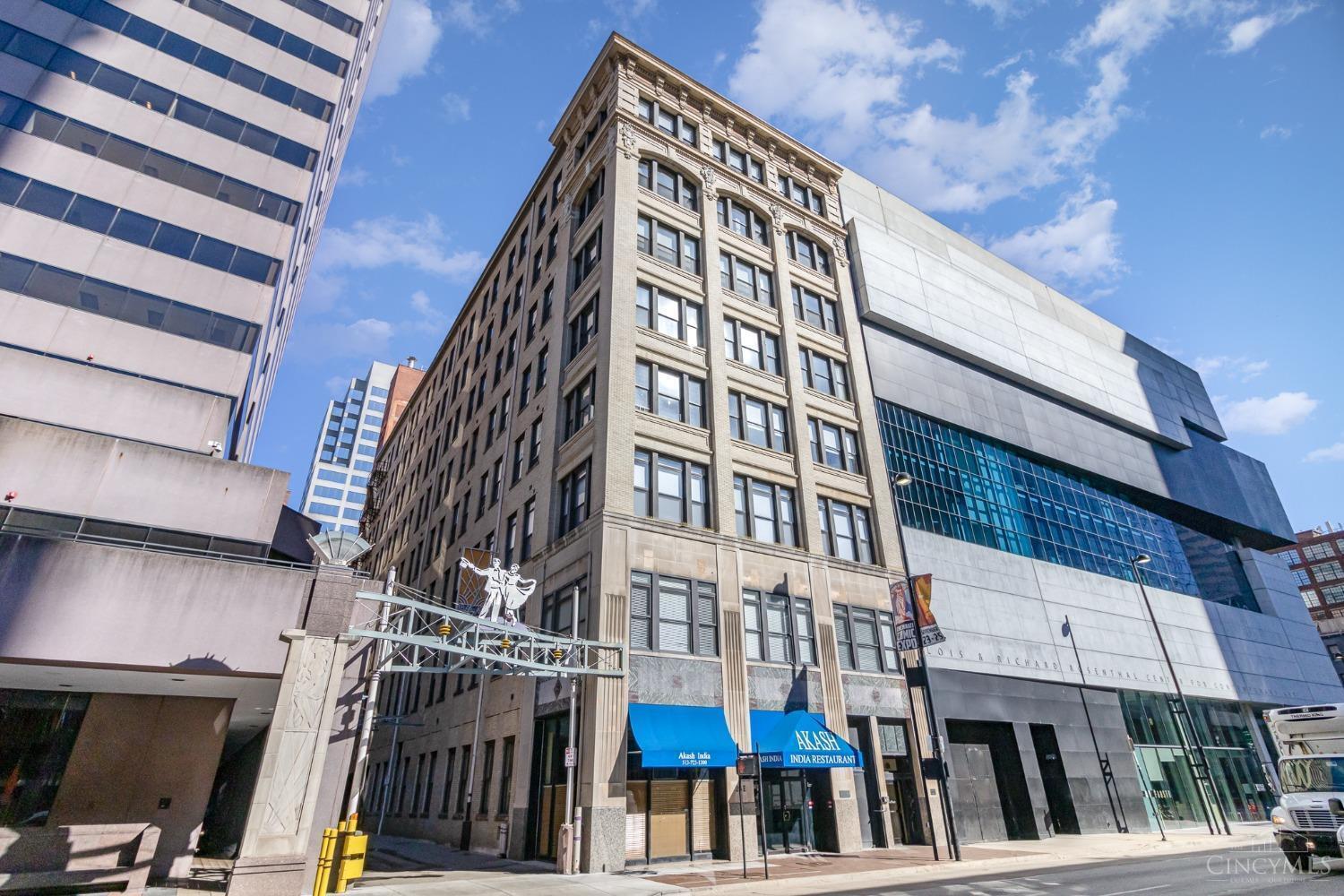 26 E Sixth Street 403