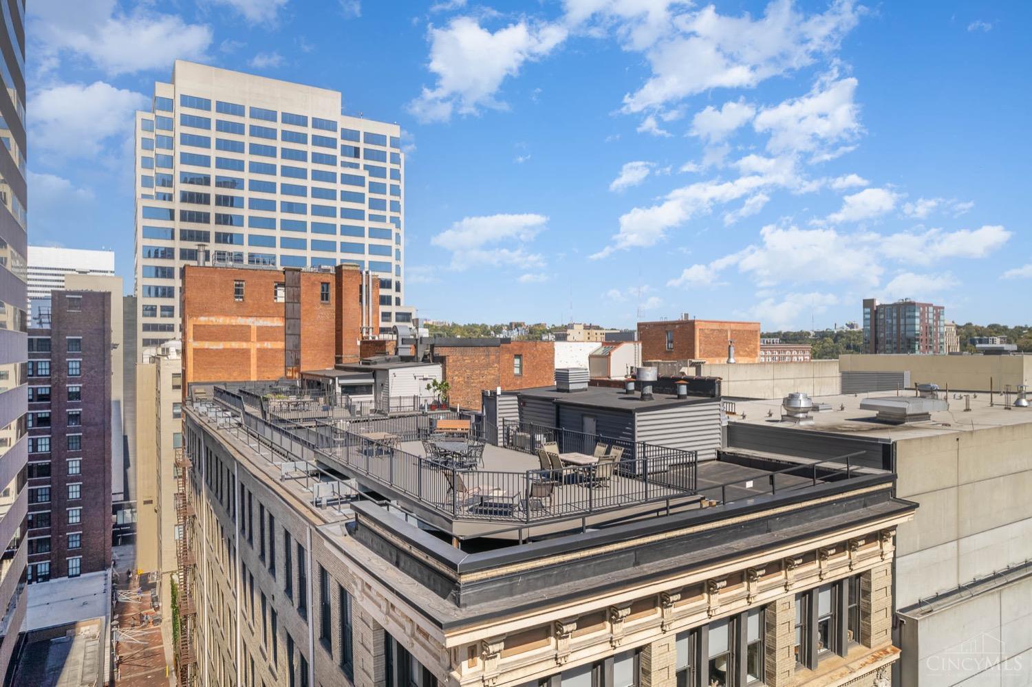 26 E Sixth Street 403