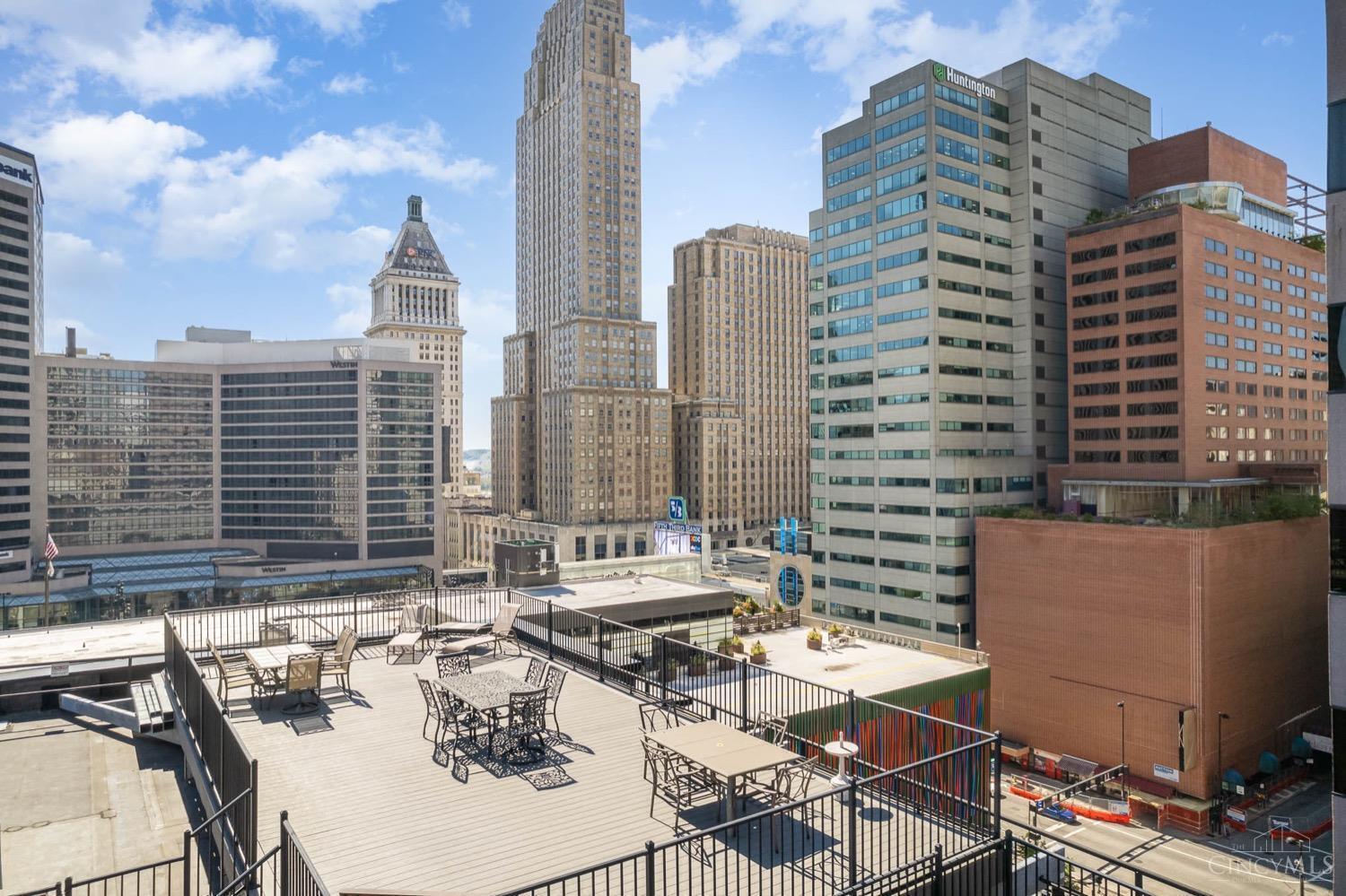 26 E Sixth Street 403