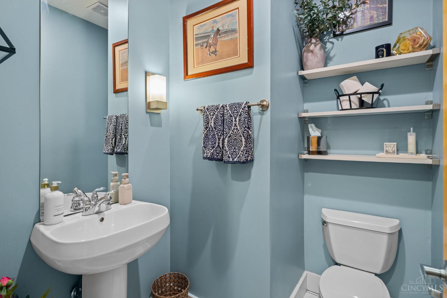 26 E Sixth Street 403