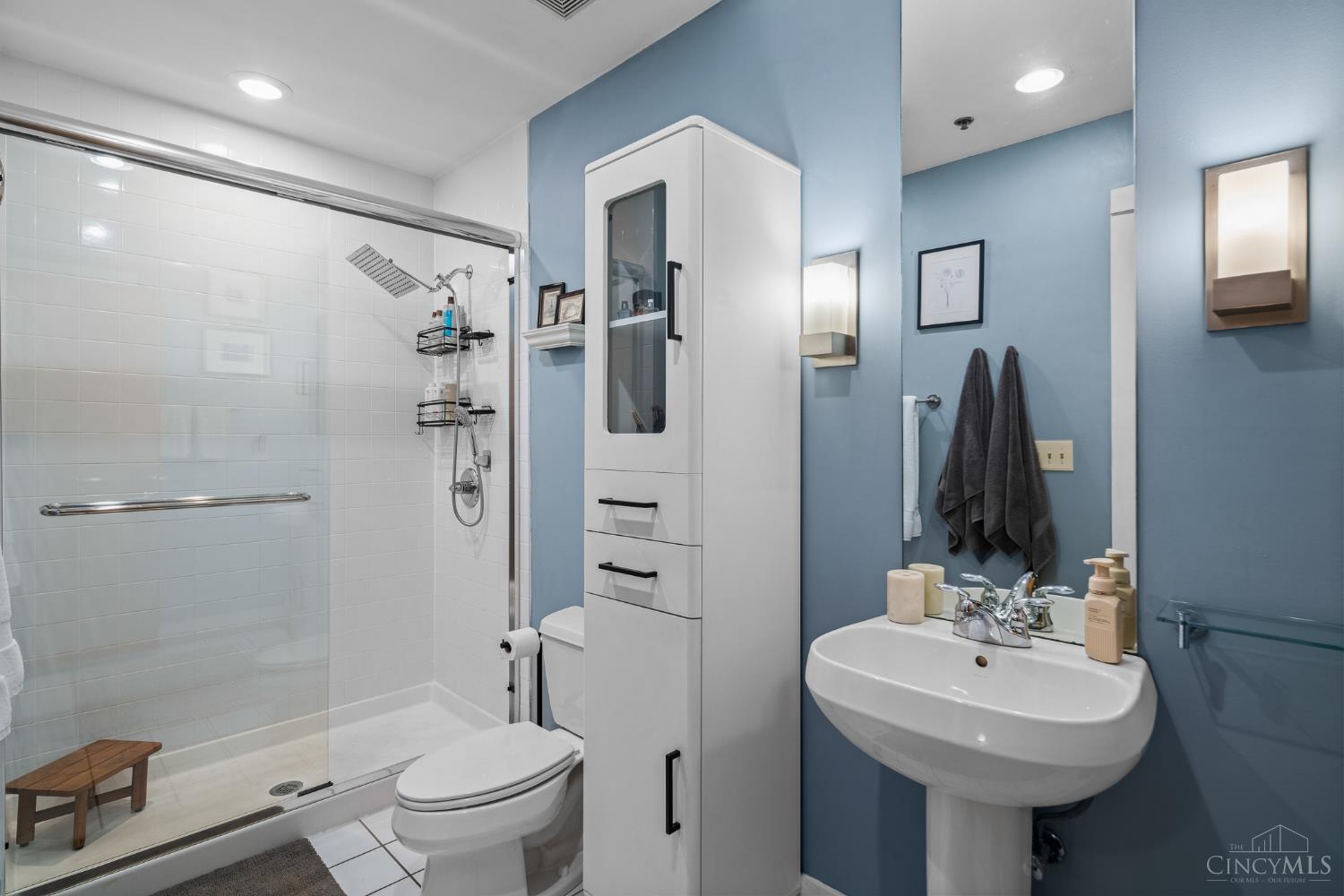 26 E Sixth Street 403