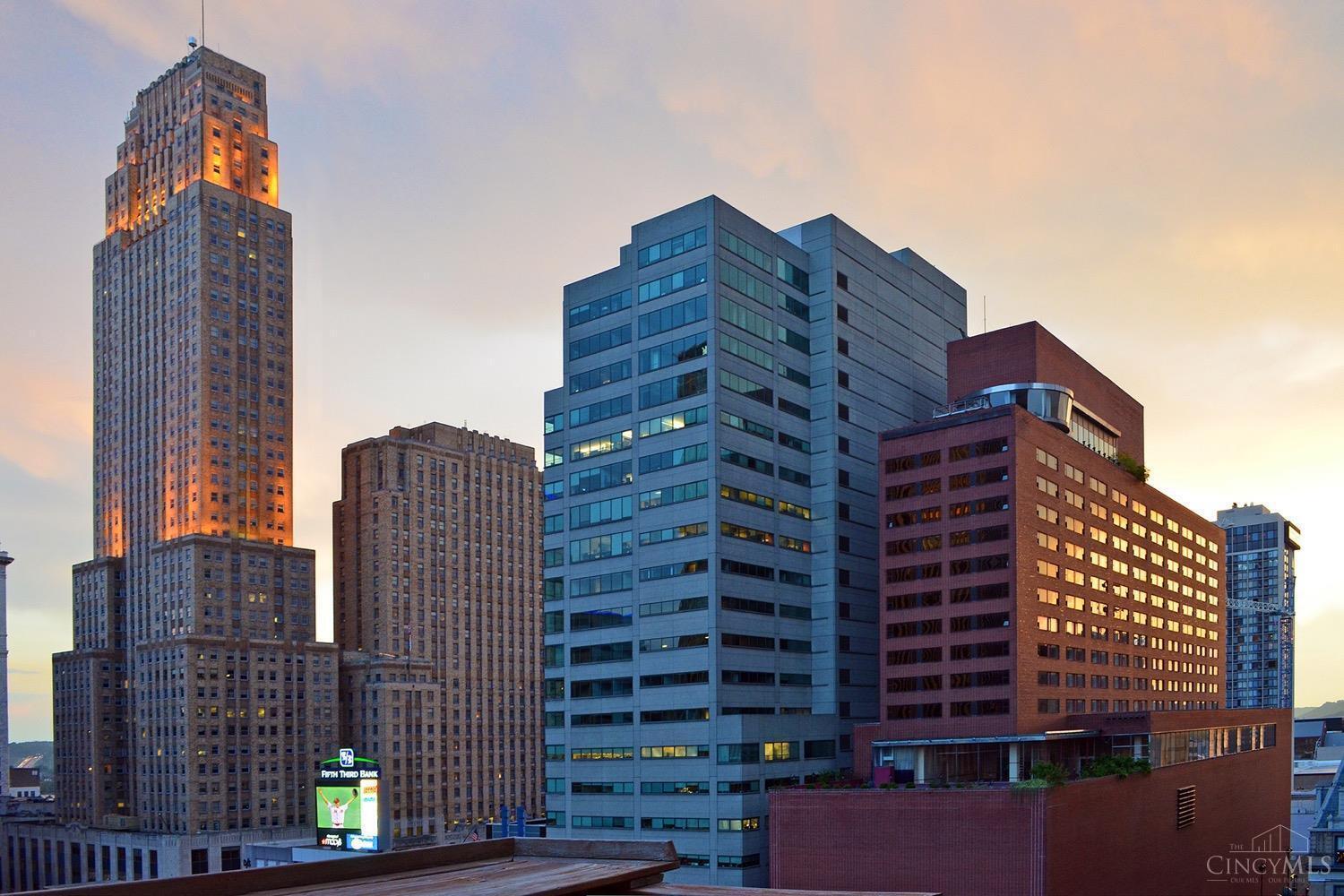 26 E Sixth Street 403