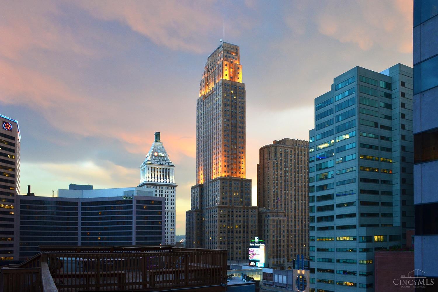 26 E Sixth Street 403