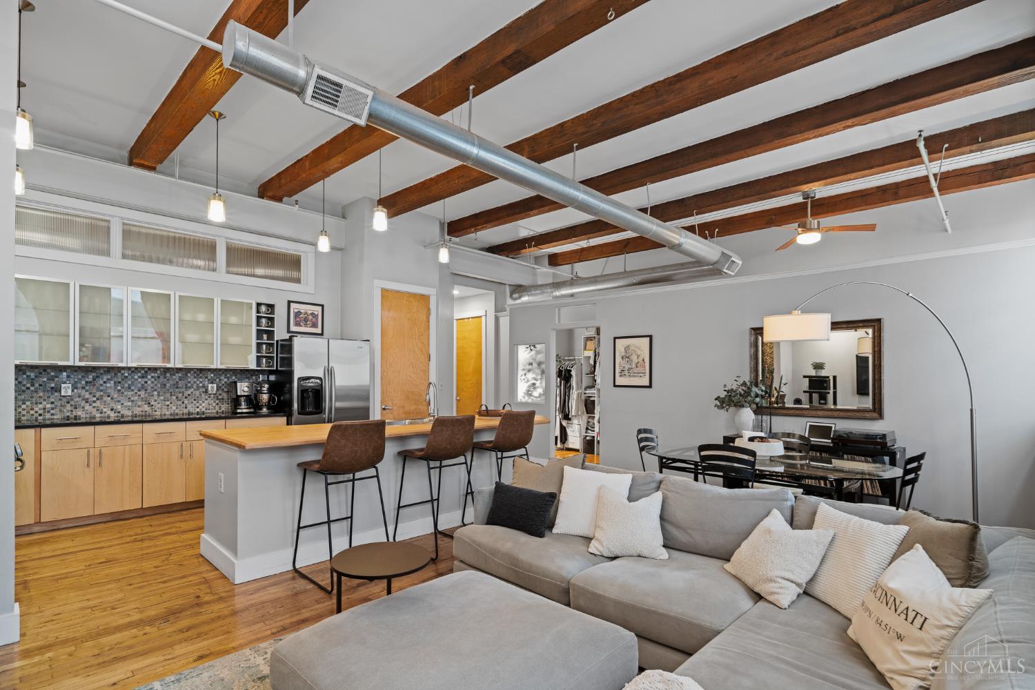 26 E Sixth Street 403