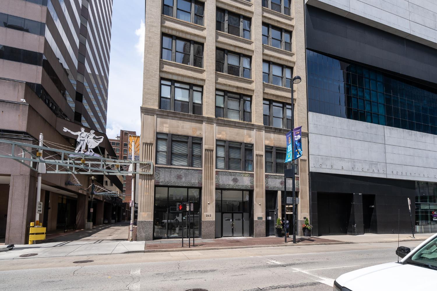 26 E Sixth Street 403