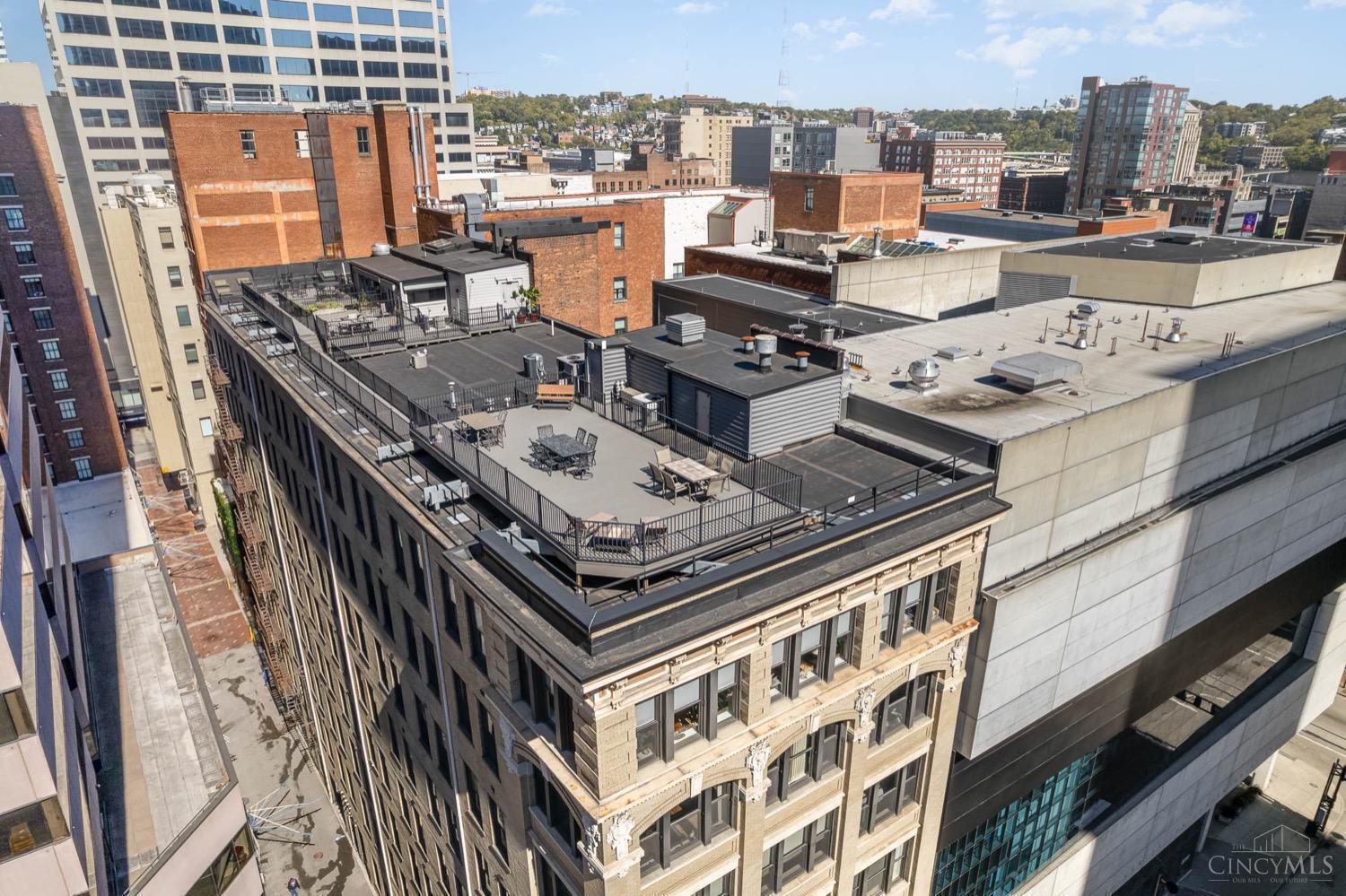 26 E Sixth Street 403