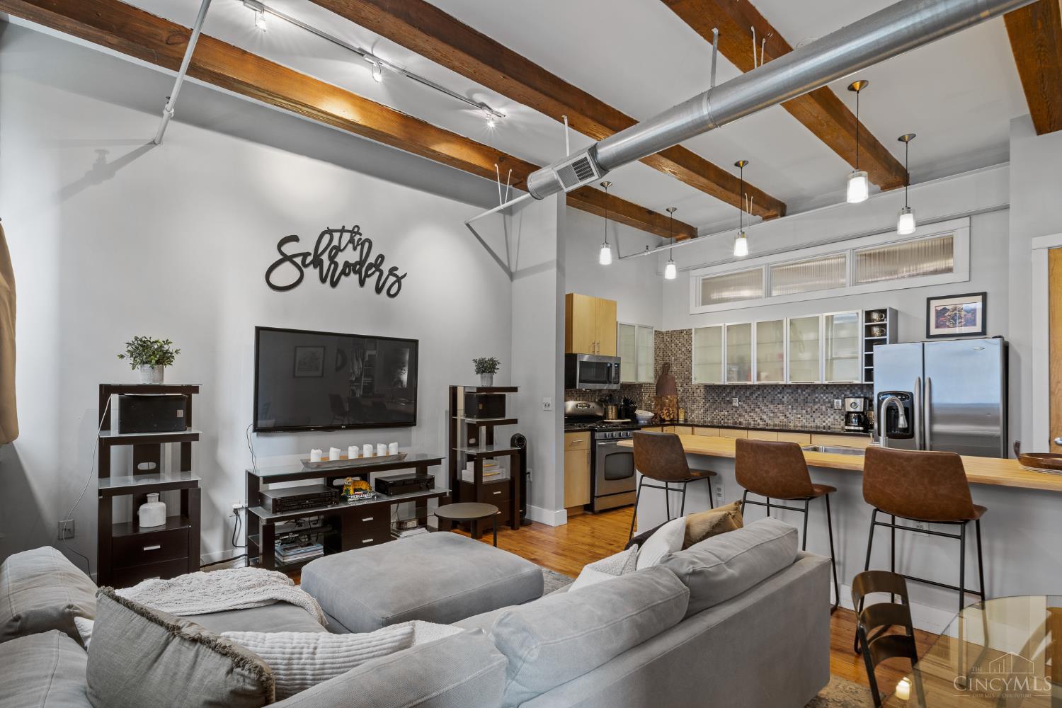 26 E Sixth Street 403