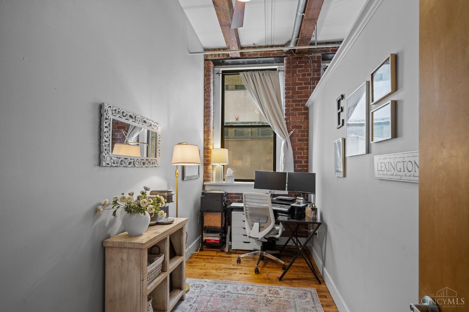 26 E Sixth Street 403