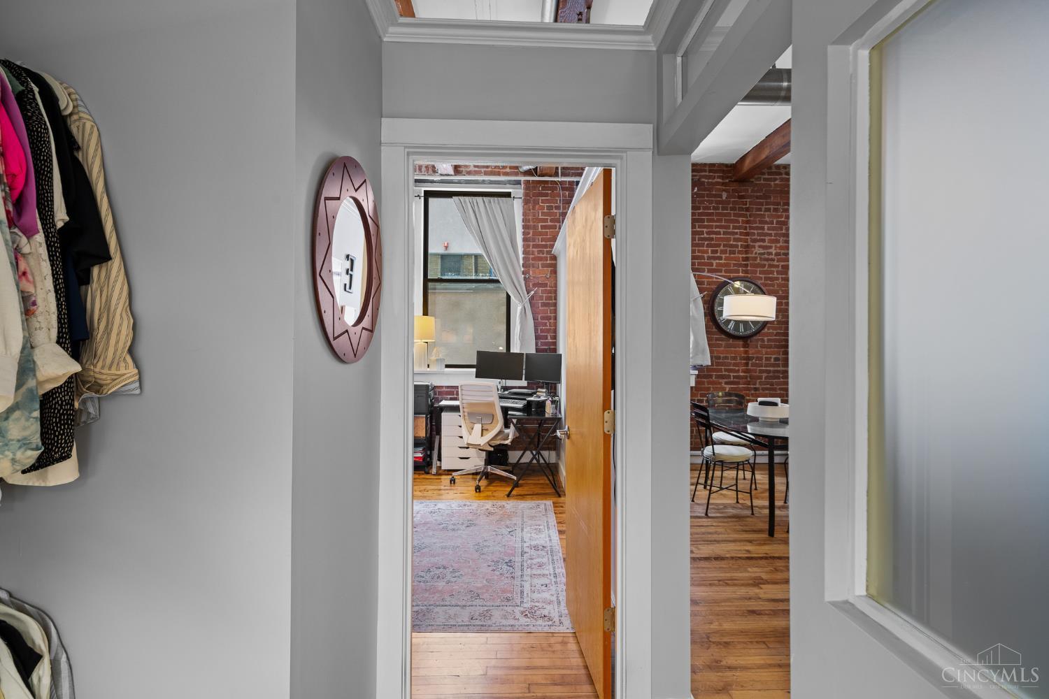 26 E Sixth Street 403