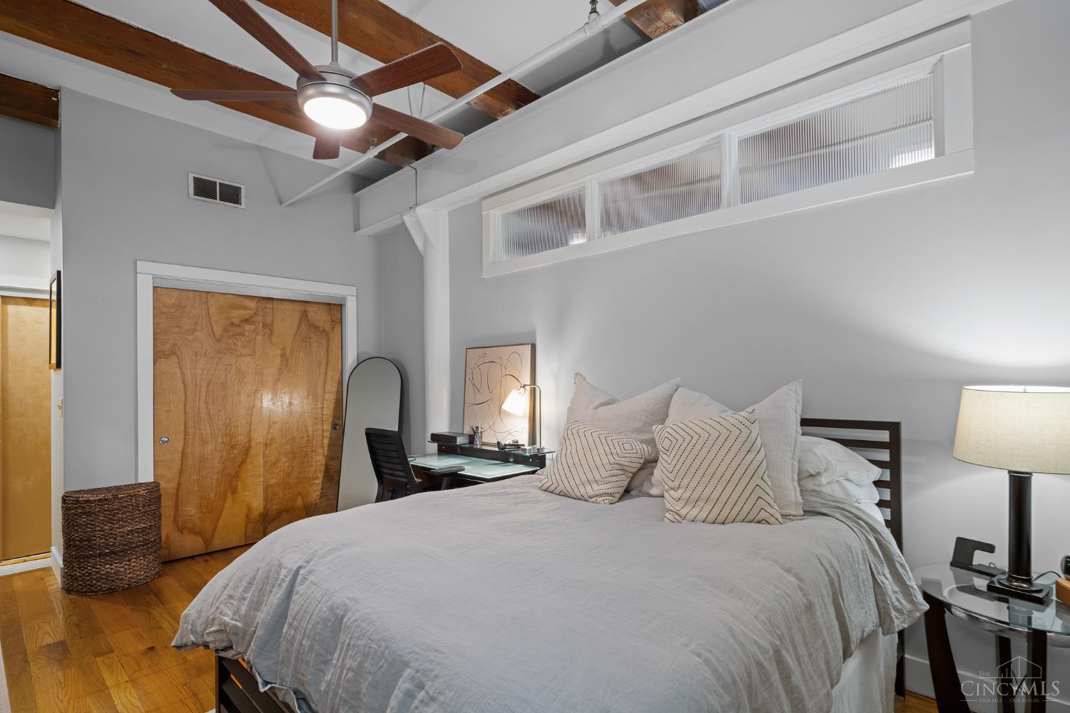 26 E Sixth Street 403