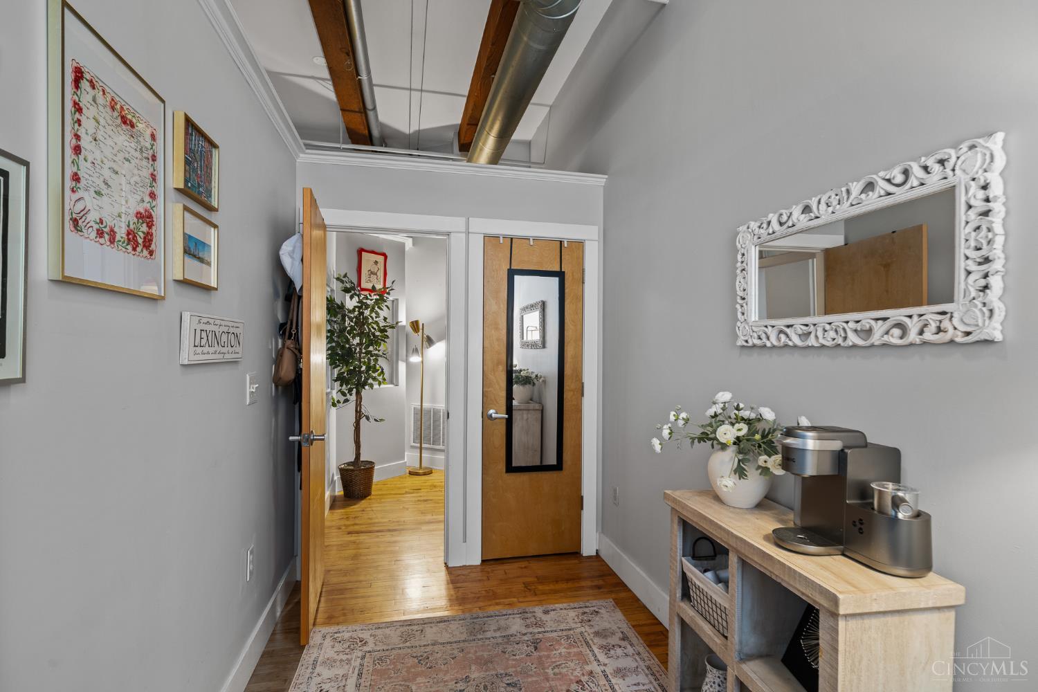 26 E Sixth Street 403