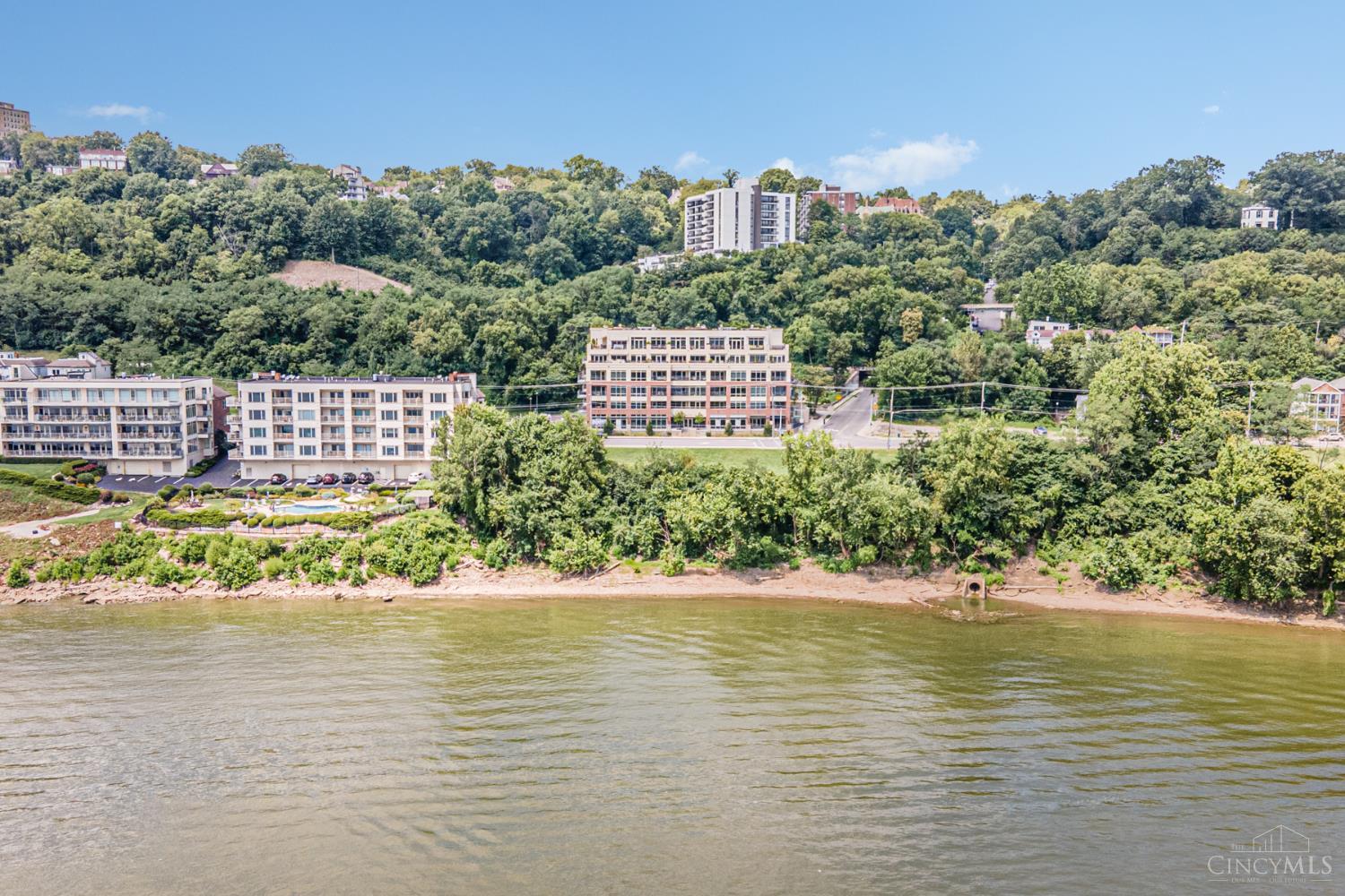 2260 Riverside Drive 206
