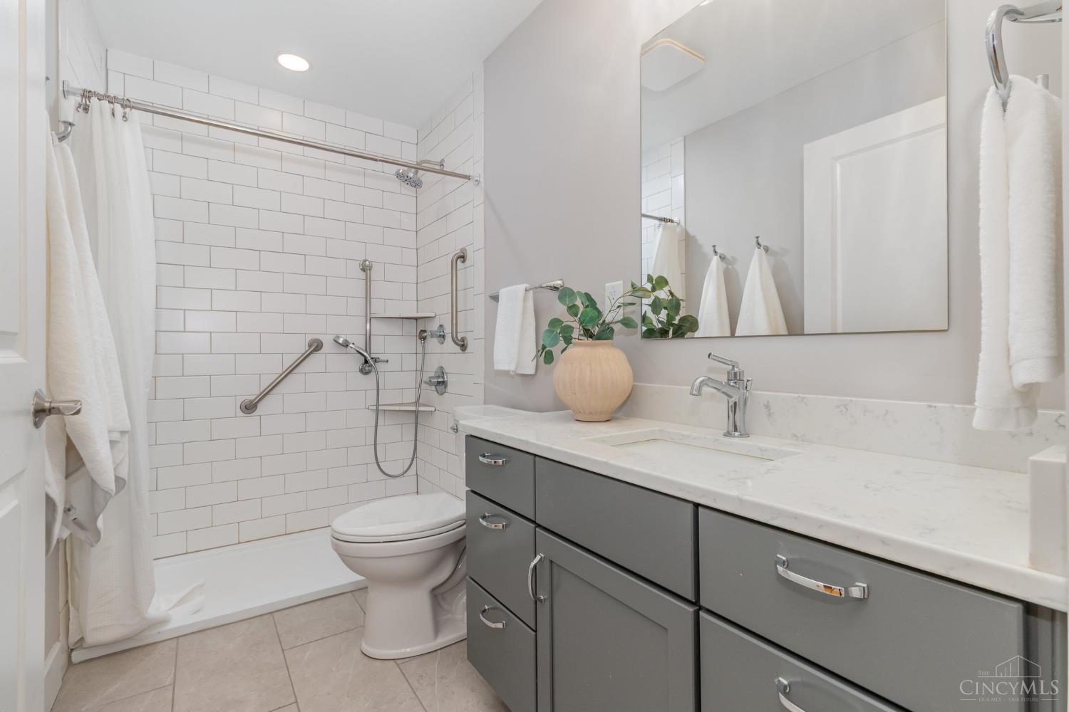 2260 Riverside Drive 206