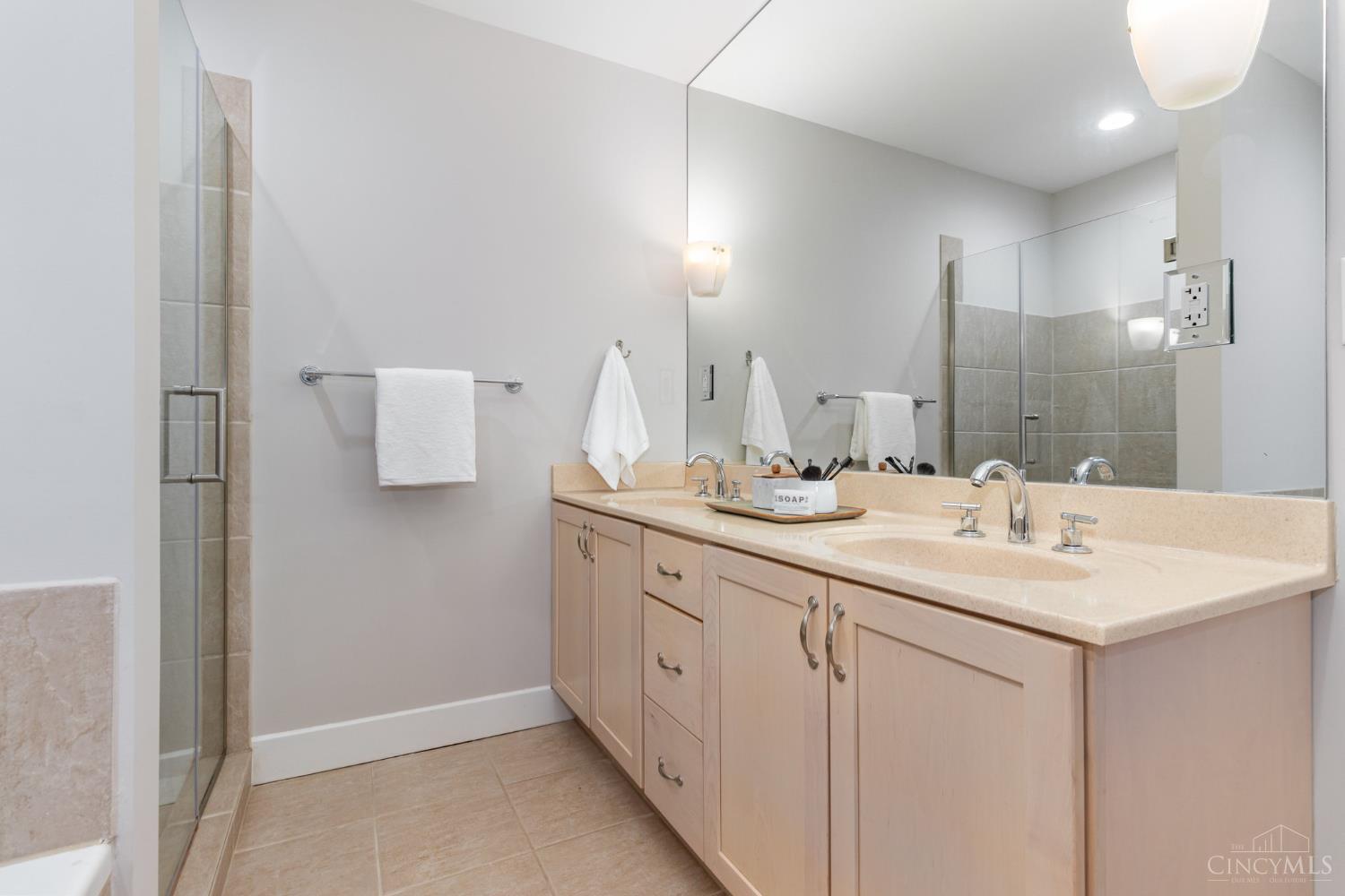 2260 Riverside Drive 206