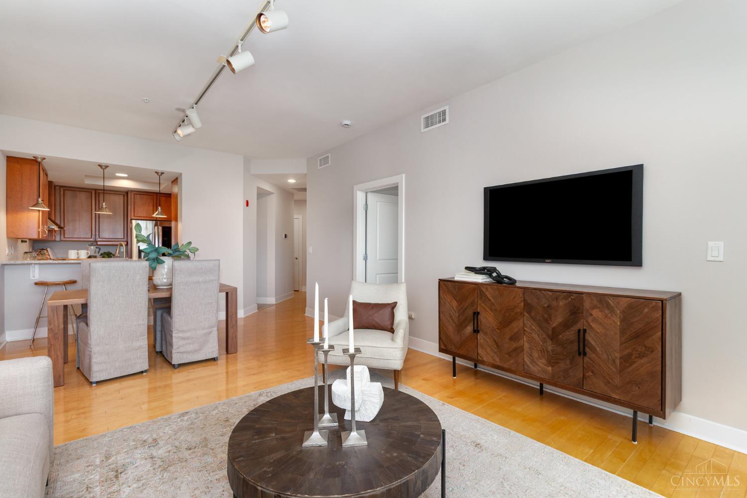 2260 Riverside Drive 206