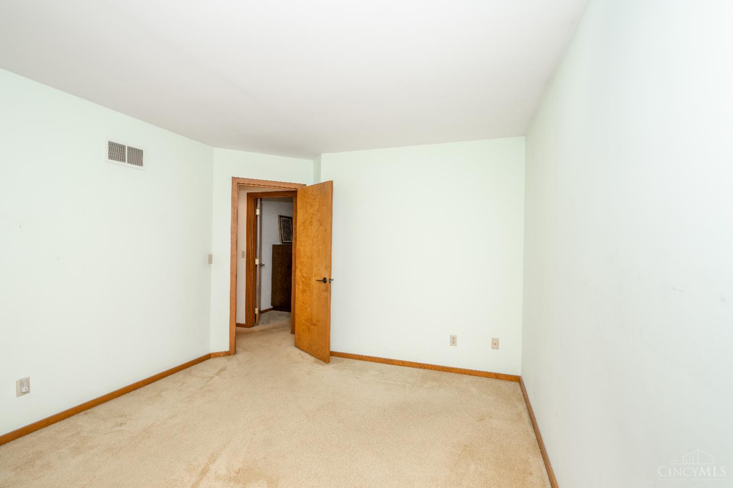 955 Woodcreek Drive