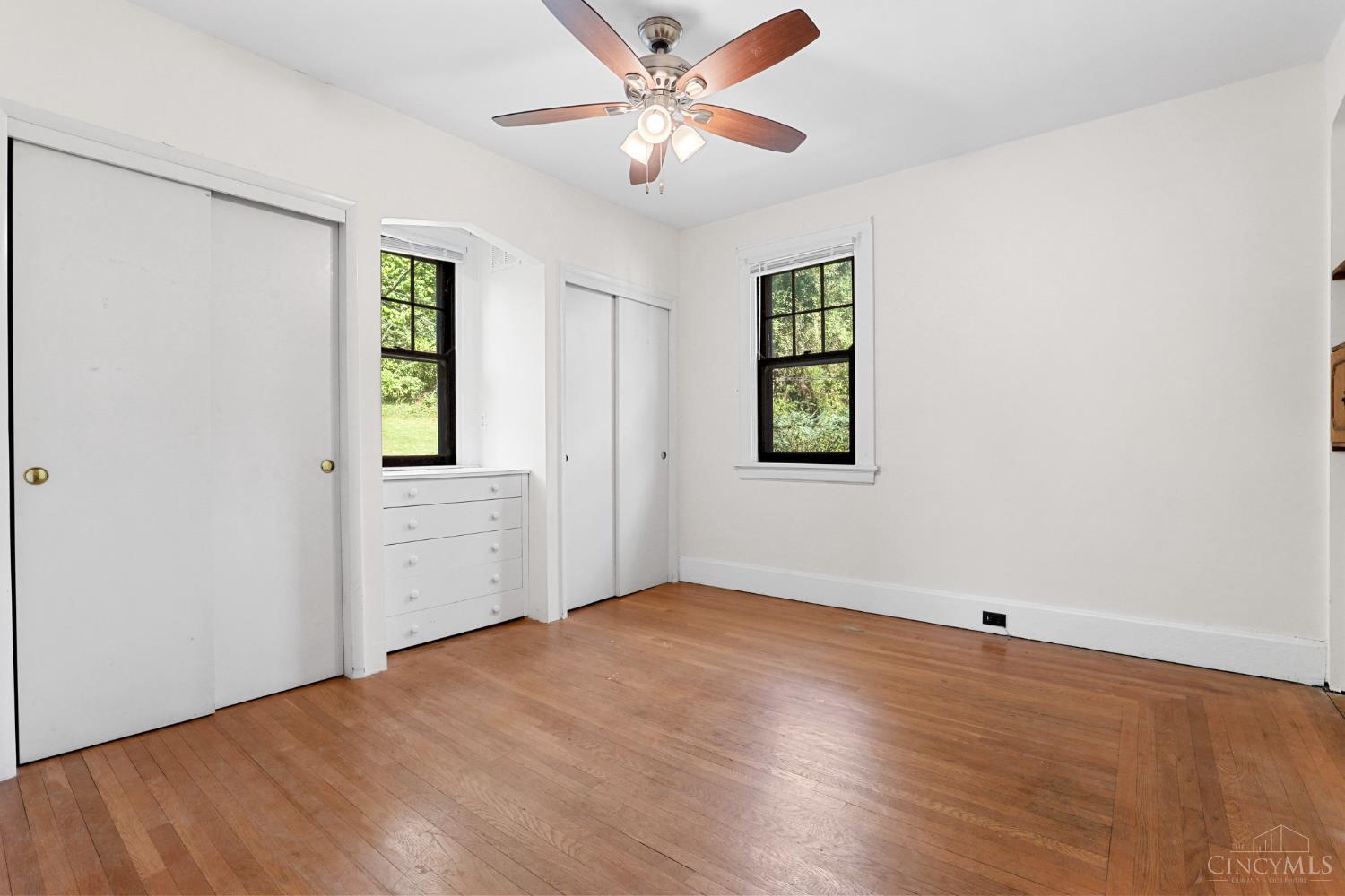 4049 Victory Parkway