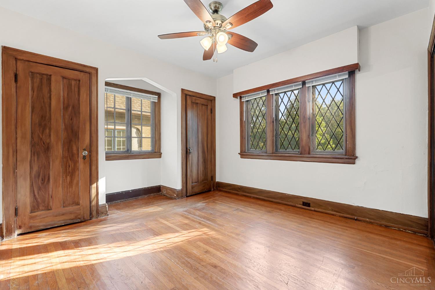 4049 Victory Parkway