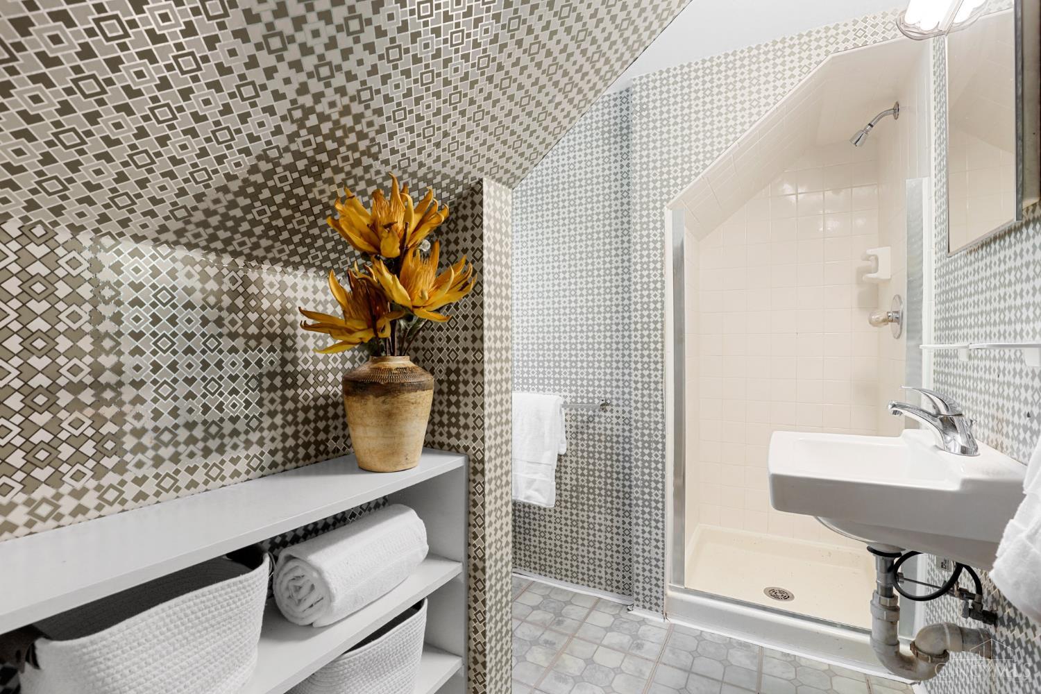 4049 Victory Parkway