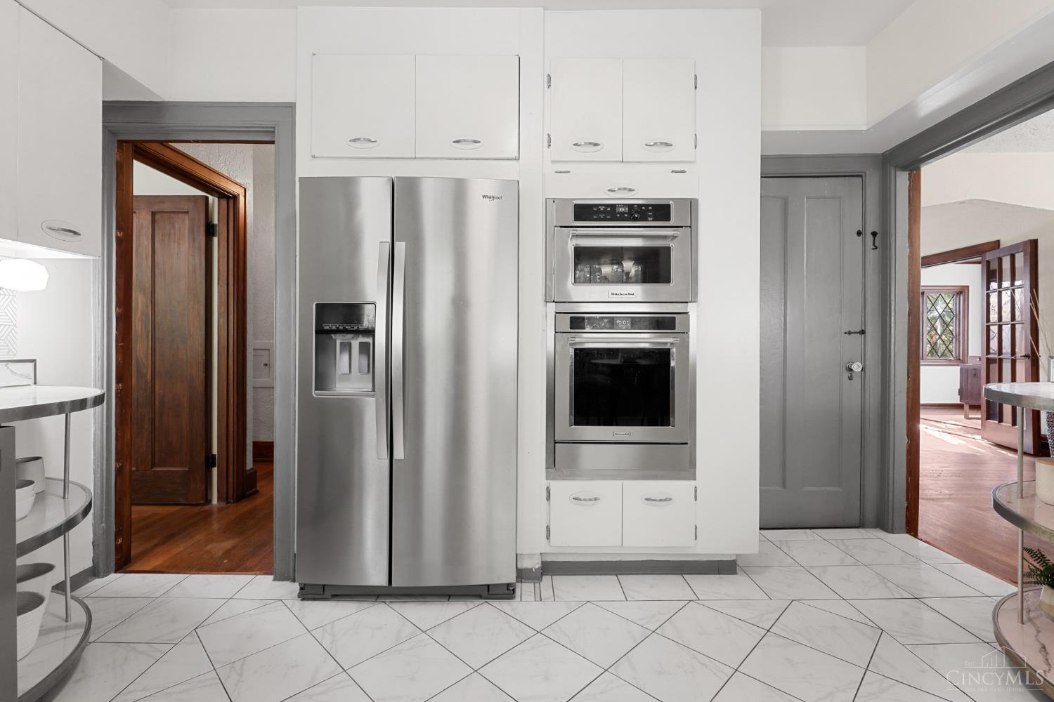 4049 Victory Parkway