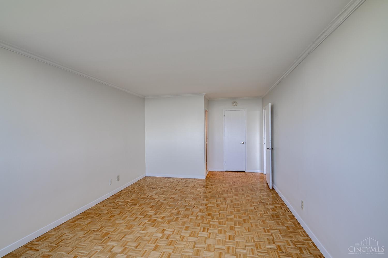 2324 Madison Road 1009