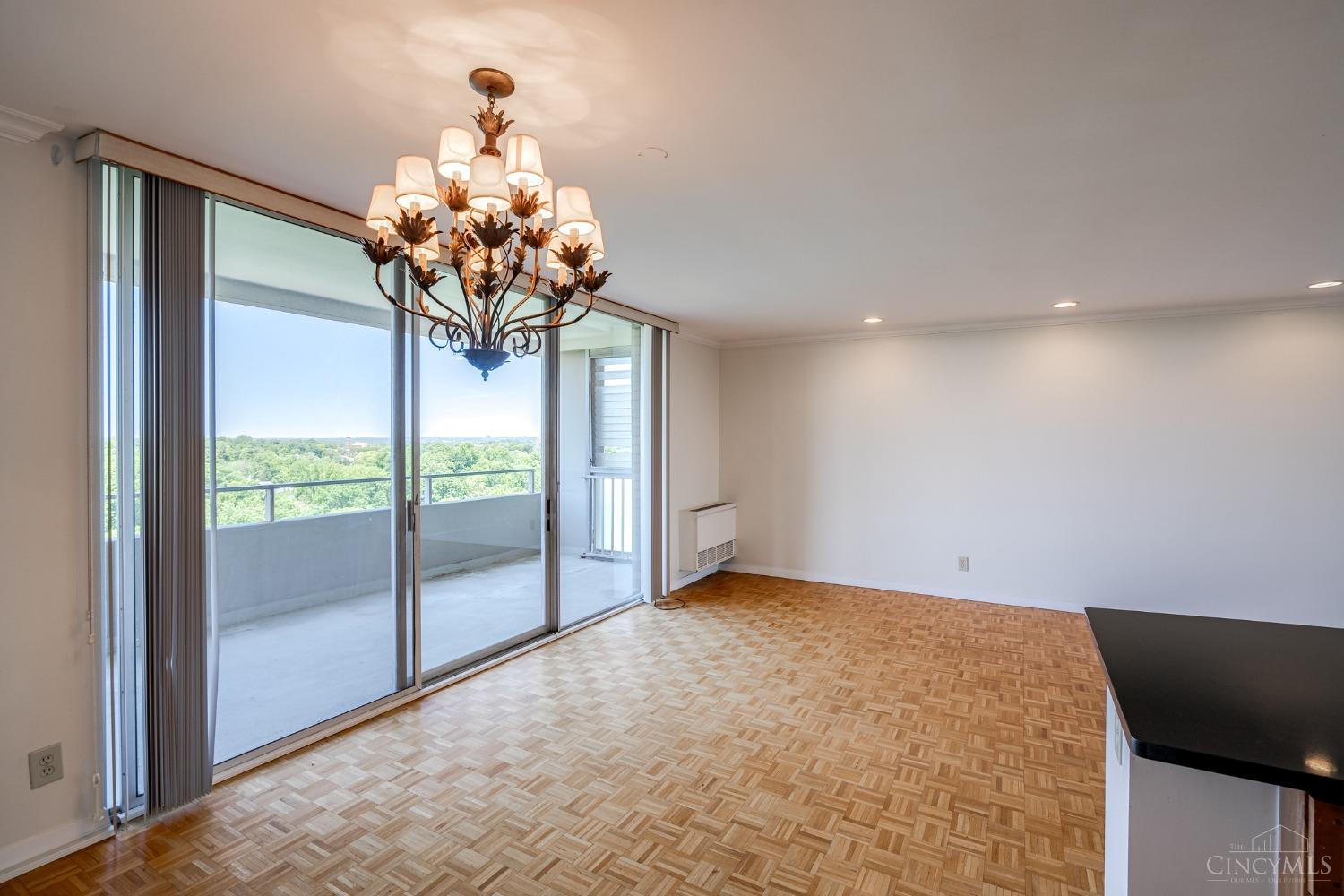 2324 Madison Road 1009