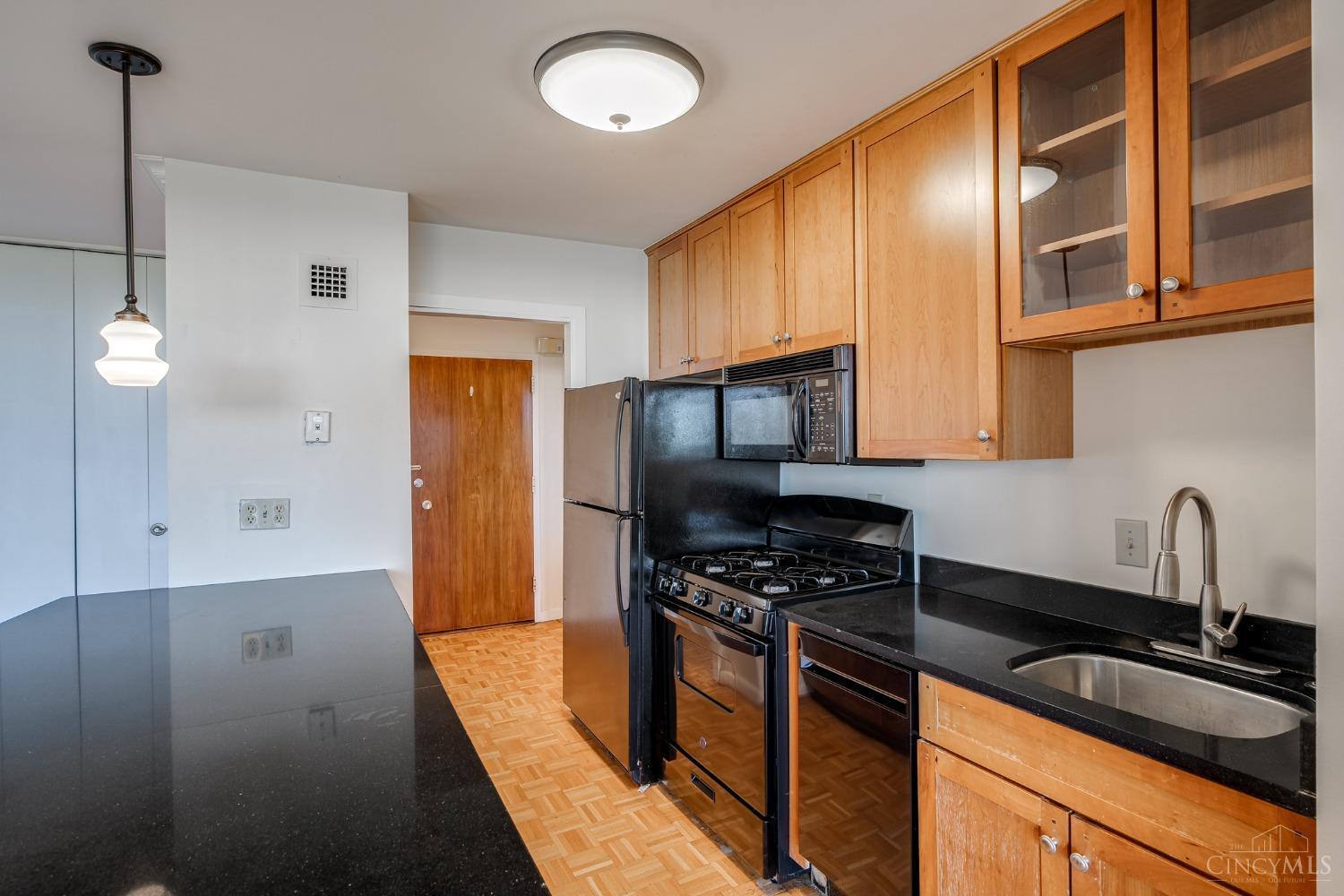 2324 Madison Road 1009