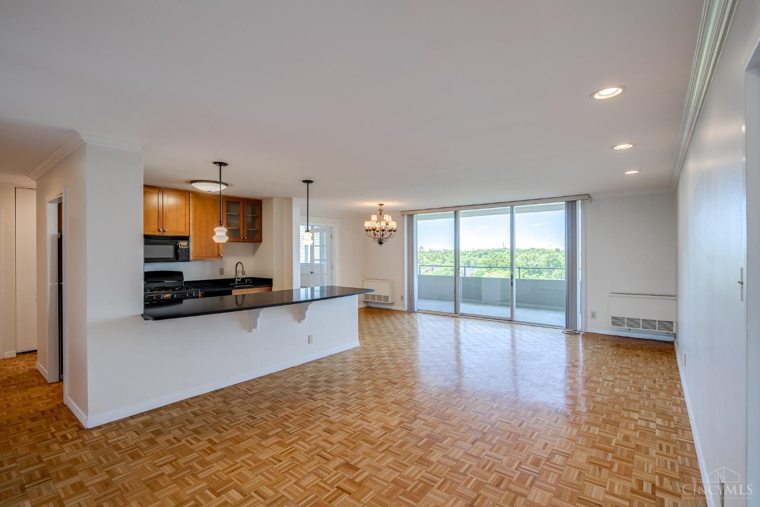 2324 Madison Road 1009